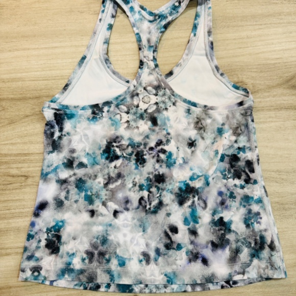 Lululemon - Racerback tank, Kaleidofloral Multi print, size 8, great condition! - Picture 4 of 4